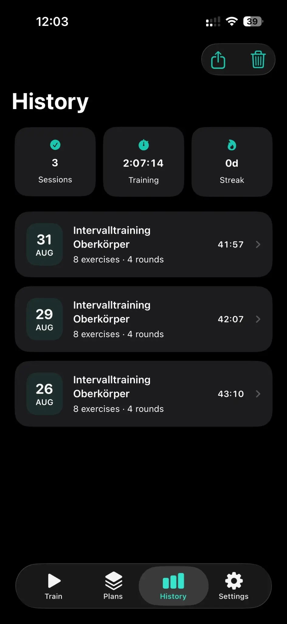 HiInterval history screen with session count, training duration and completed workouts