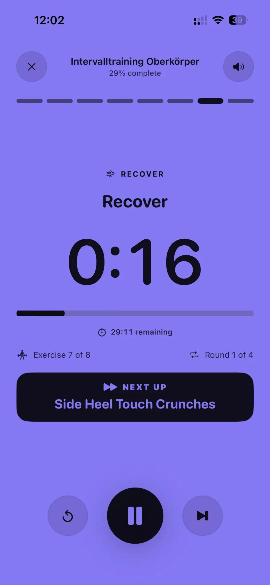 HiInterval workout screen showing a violet recovery phase