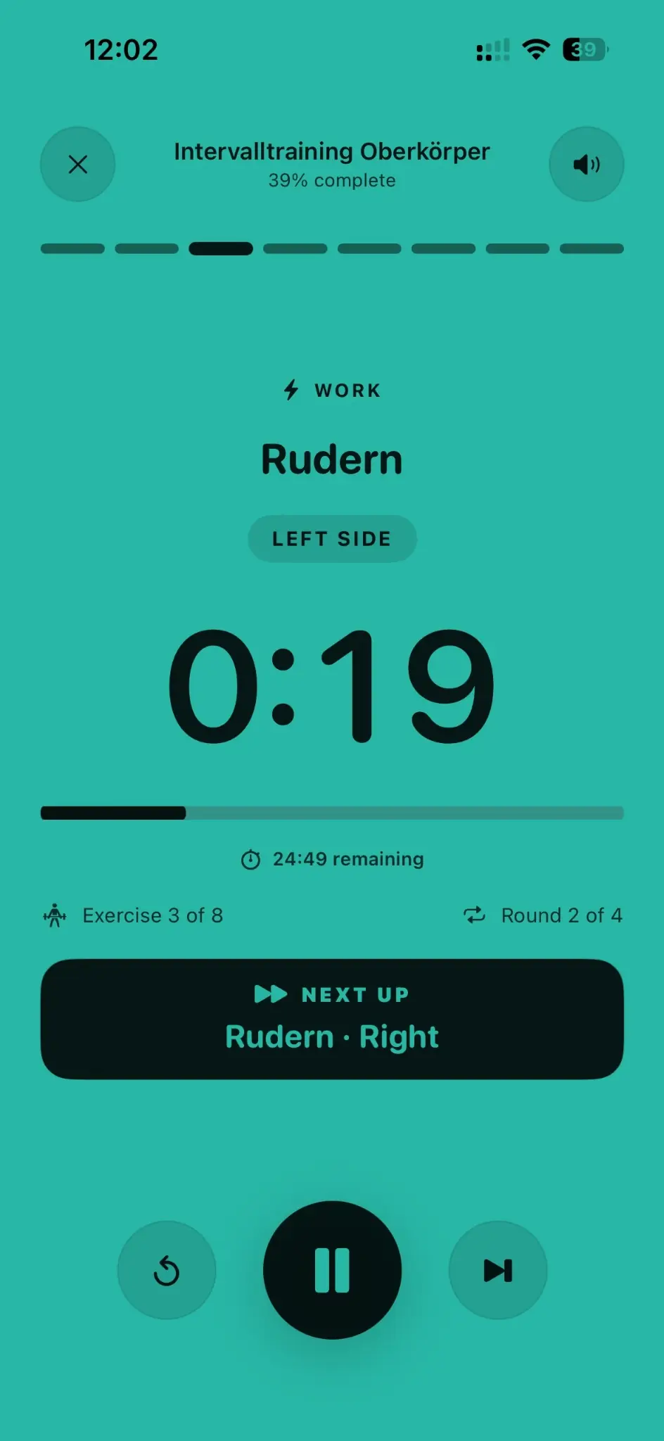 HiInterval workout screen showing a teal work phase